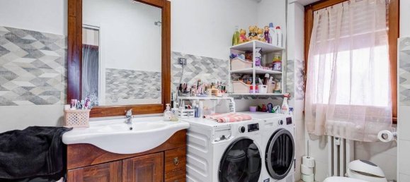 Квартира с 2 спальнями в Рим, Италия № 163083 23