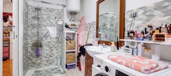 Квартира с 2 спальнями в Рим, Италия № 163083 25