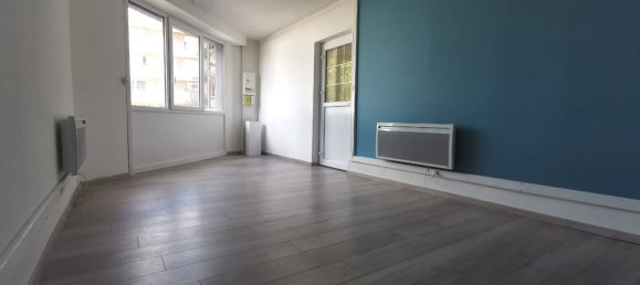 مكتب في Armentieres, France 63متر مربع رقم 260043 2