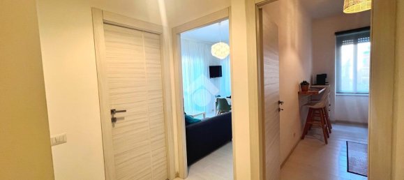 2-salle Appartement à Rome, Italy No. 6039 17