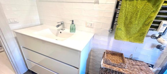 2-salle Appartement à Rome, Italy No. 6039 46