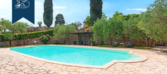 11 bedrooms Commercial property in Poggibonsi, Italy No. 232182 4