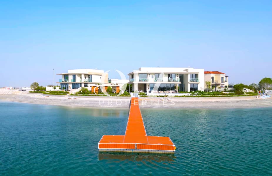 4 bedrooms Villa in Abu Dhabi, UAE No. 18522