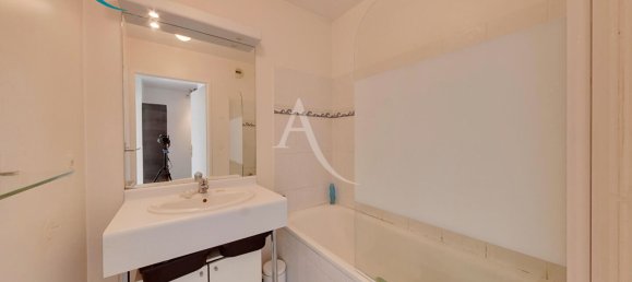 Apartamento de 3 dormitorios en Noisy-le-Grand, France No. 324938 9