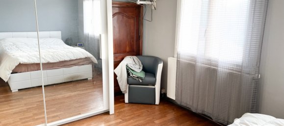 3 bedrooms House in Nogent-le-Roi, France No. 235747 12