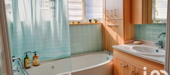 3 bedrooms House in Nogent-le-Roi, France No. 235747 11