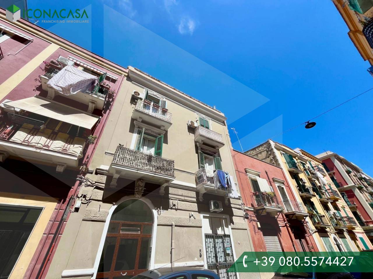 2 rooms Hotel in Bari, Italy No. 29835