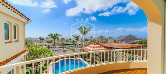 5 bedrooms Villa in Arona, Spain No. 17729 10