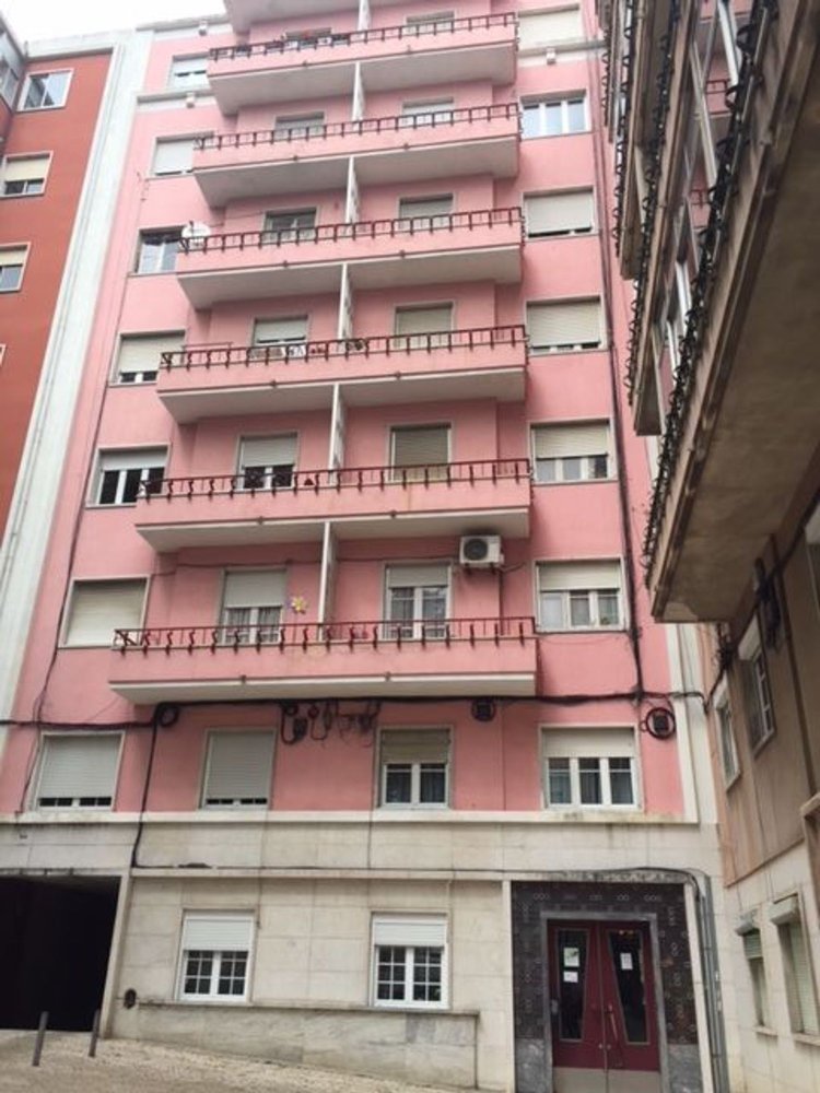 Квартира с 1 спальней в Лиссабон, Португалия № 224719