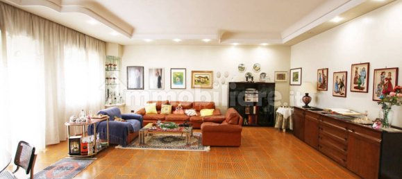 Apartamento de 3 dormitorios en Syracuse, Italy No. 250113 2