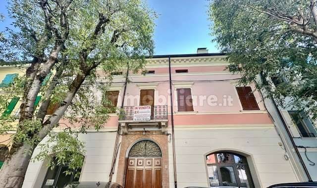 5-salle Appartement à Mirandola, Italy No. 268226