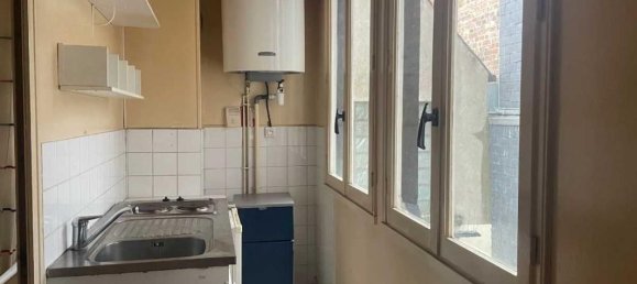 Estudio en Rouen, France No. 198770 3