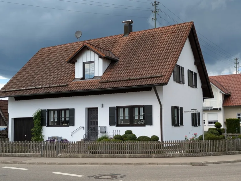 Casa de 3 dormitorios en Gunzburg, Germany No. 370946