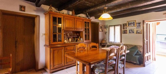 Замки и поместья с 10 комнатами в Порденоне, Италия № 288591 8