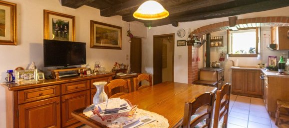 Замки и поместья с 10 комнатами в Порденоне, Италия № 288591 4