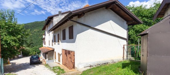 Замки и поместья с 10 комнатами в Порденоне, Италия № 288591 3