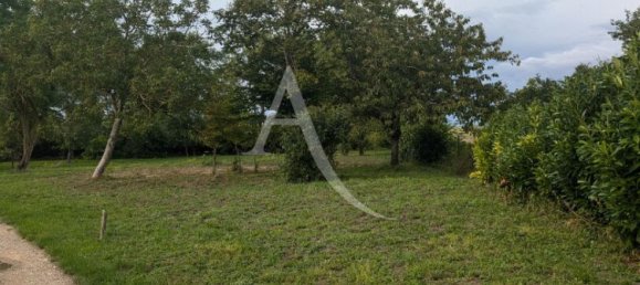 Terreno em La Chapelle-Saint-Martin-en-Plaine, France 1454 m² N.º 229545 2