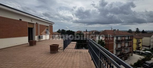 3 Schlafzimmer Penthouse in Jesi, Italy, Nr. 350925 28