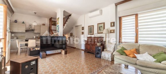 4 Schlafzimmer Haus in Rome, Italy, Nr. 379378 12