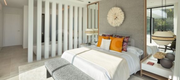 5 bedrooms Villa in Marbella, Spain No. 72772 13