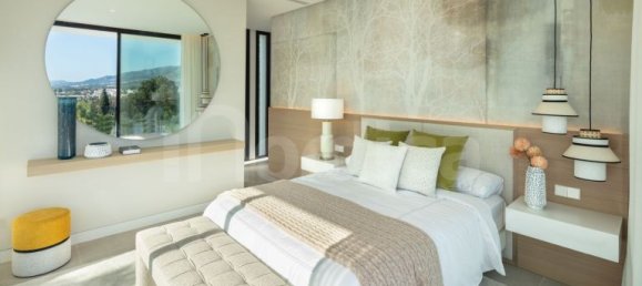 5 bedrooms Villa in Marbella, Spain No. 72772 16