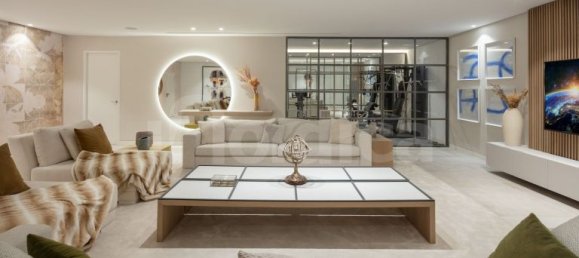 5 bedrooms Villa in Marbella, Spain No. 72772 26