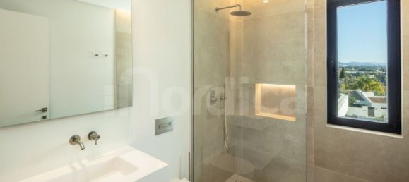 5 bedrooms Villa in Marbella, Spain No. 72772 19