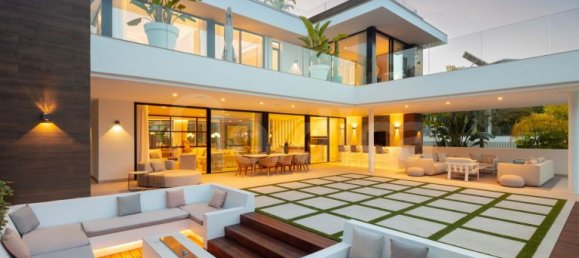 5 bedrooms Villa in Marbella, Spain No. 72772 29