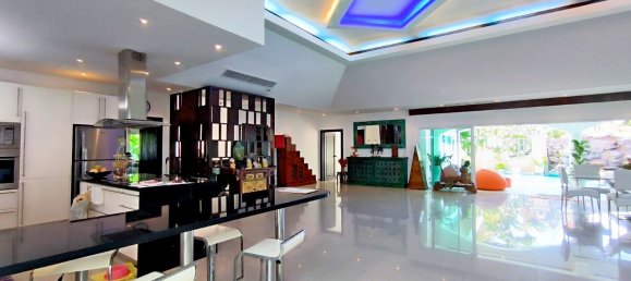 3 bedrooms Cafe / restaurant in Pattaya, Thailand No. 11349 16