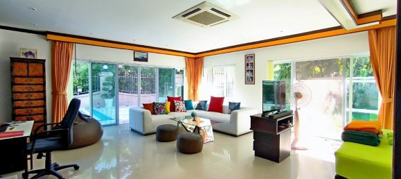 3 bedrooms Cafe / restaurant in Pattaya, Thailand No. 11349 25