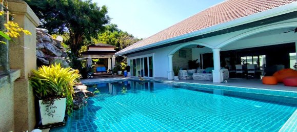 3 bedrooms Cafe / restaurant in Pattaya, Thailand No. 11349 2