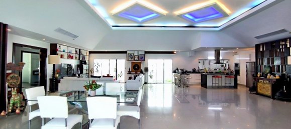 3 bedrooms Cafe / restaurant in Pattaya, Thailand No. 11349 18