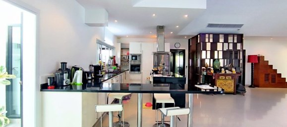 3 bedrooms Cafe / restaurant in Pattaya, Thailand No. 11349 15