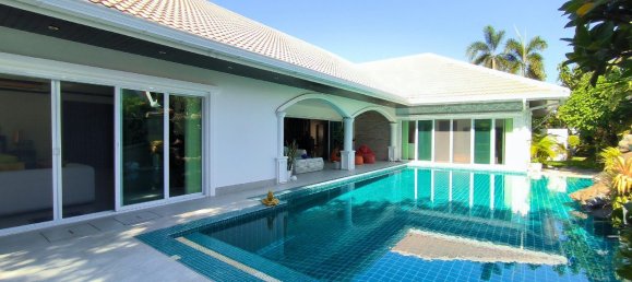 3 bedrooms Cafe / restaurant in Pattaya, Thailand No. 11349 3