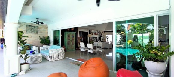 3 bedrooms Cafe / restaurant in Pattaya, Thailand No. 11349 7