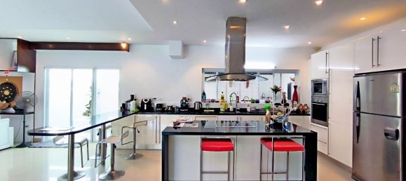 3 bedrooms Cafe / restaurant in Pattaya, Thailand No. 11349 14