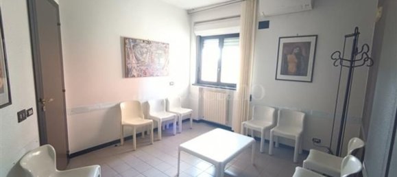 Apartamento de 3 divisões em Bari, Italy N.º 202195 19