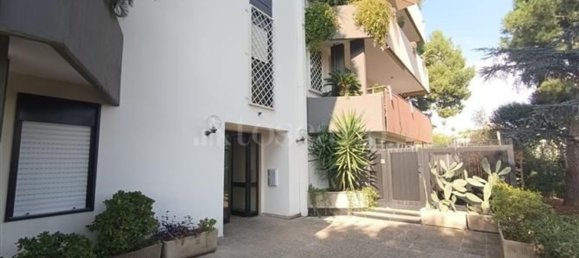 Apartamento de 3 divisões em Bari, Italy N.º 202195 5