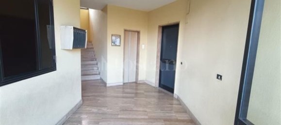 Apartamento de 3 divisões em Bari, Italy N.º 202195 7