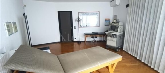 Apartamento de 3 divisões em Bari, Italy N.º 202195 8