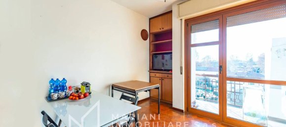 4-salle Appartement à Castellanza, Italy No. 27808 17