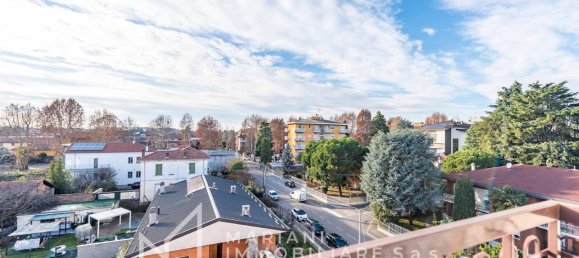 4-salle Appartement à Castellanza, Italy No. 27808 33