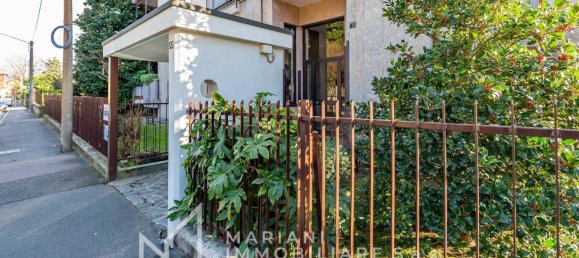 4-salle Appartement à Castellanza, Italy No. 27808 16