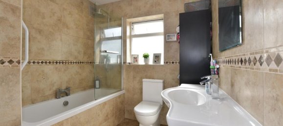 4 Schlafzimmer Haus in Chingford, United Kingdom, Nr. 3932 24