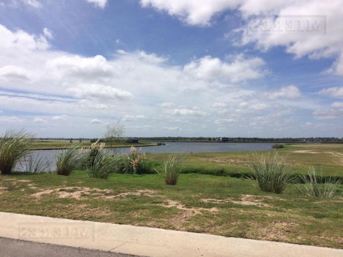 Terreno en Escobar, Argentina No. 113281