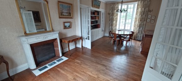 Casa de 6 dormitorios en Centre-Val de Loire, France No. 300459 10