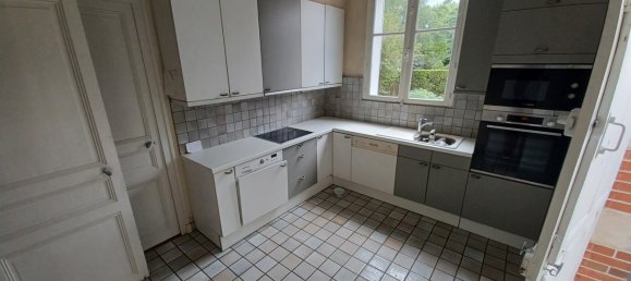 Casa de 6 dormitorios en Centre-Val de Loire, France No. 300459 6