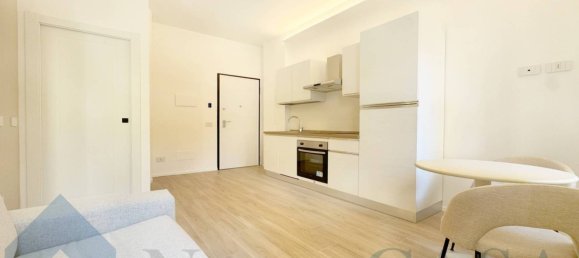 Apartamento de 1 dormitorio en Milan, Italy No. 333481 5