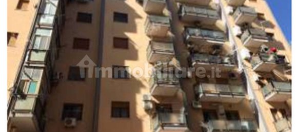 3 Schlafzimmer Wohnung in Palermo, Italy, Nr. 59461 3