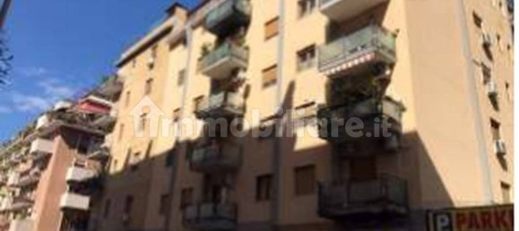 3 Schlafzimmer Wohnung in Palermo, Italy, Nr. 59461 2